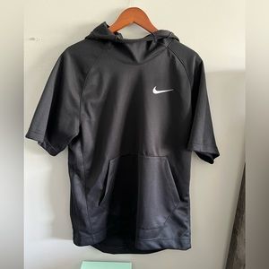 Black nike pullover